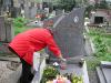 Frantiska Balizek's grave with Jana_thumb.jpg 3.2K